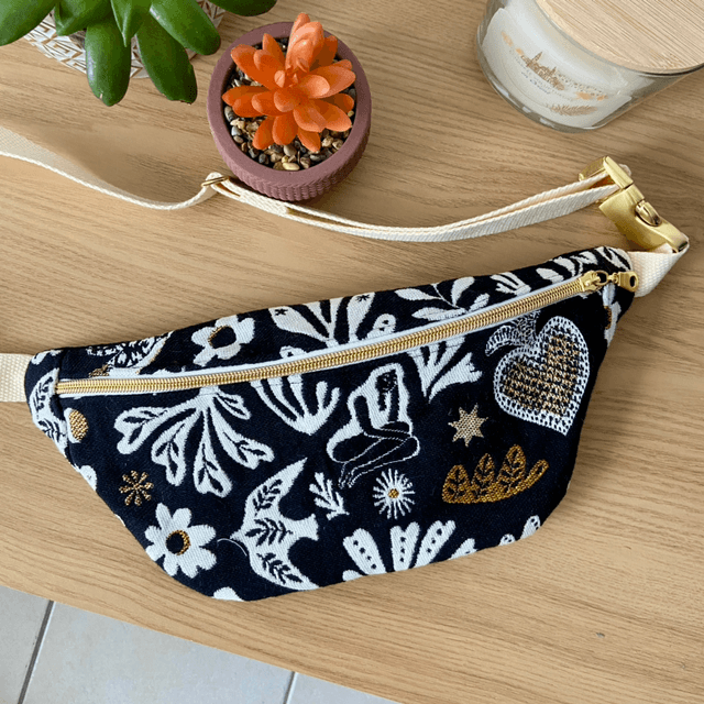 Sac banane Mage noir - Édition limitée