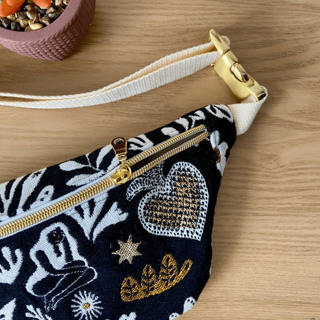 Sac banane Mage noir - Édition limitée